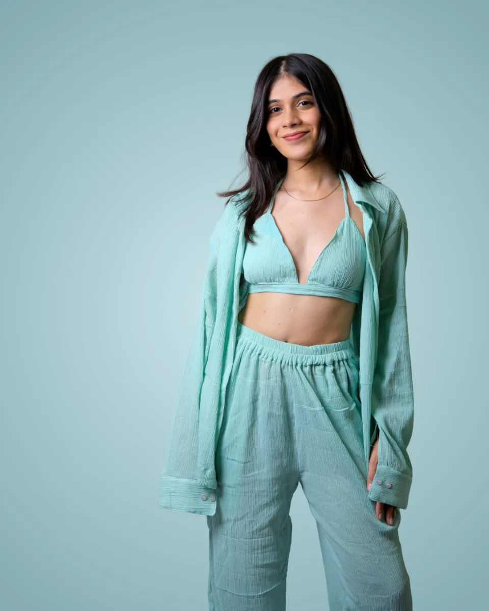 A model in a mint co-ord set